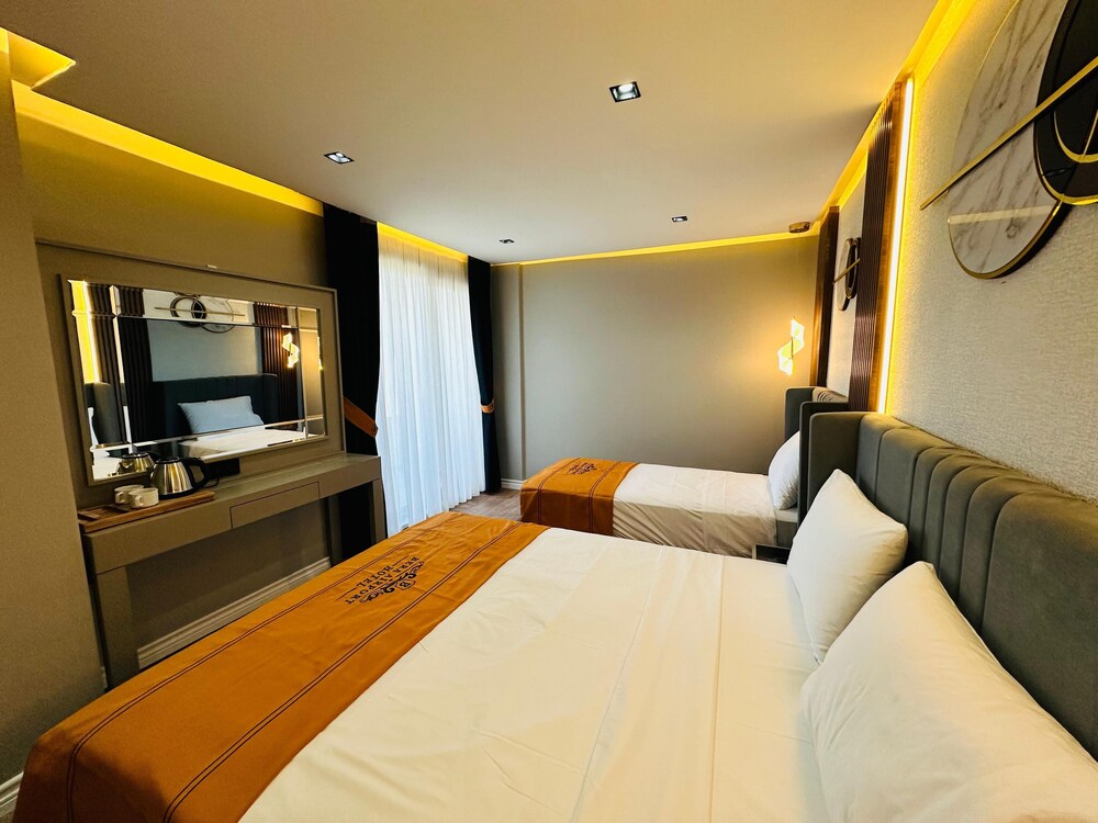 

Torino - Istanbul, New Airport - Bera Airport Hotel