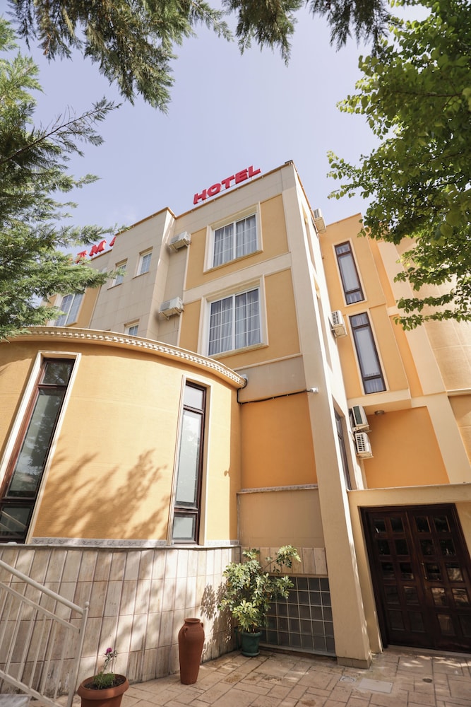 

Lamezia Terme - Tirana - Mema Resort