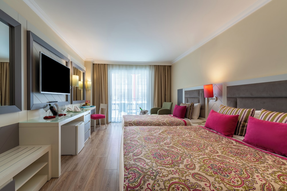

Roma - Boğazkent - Orange County Belek