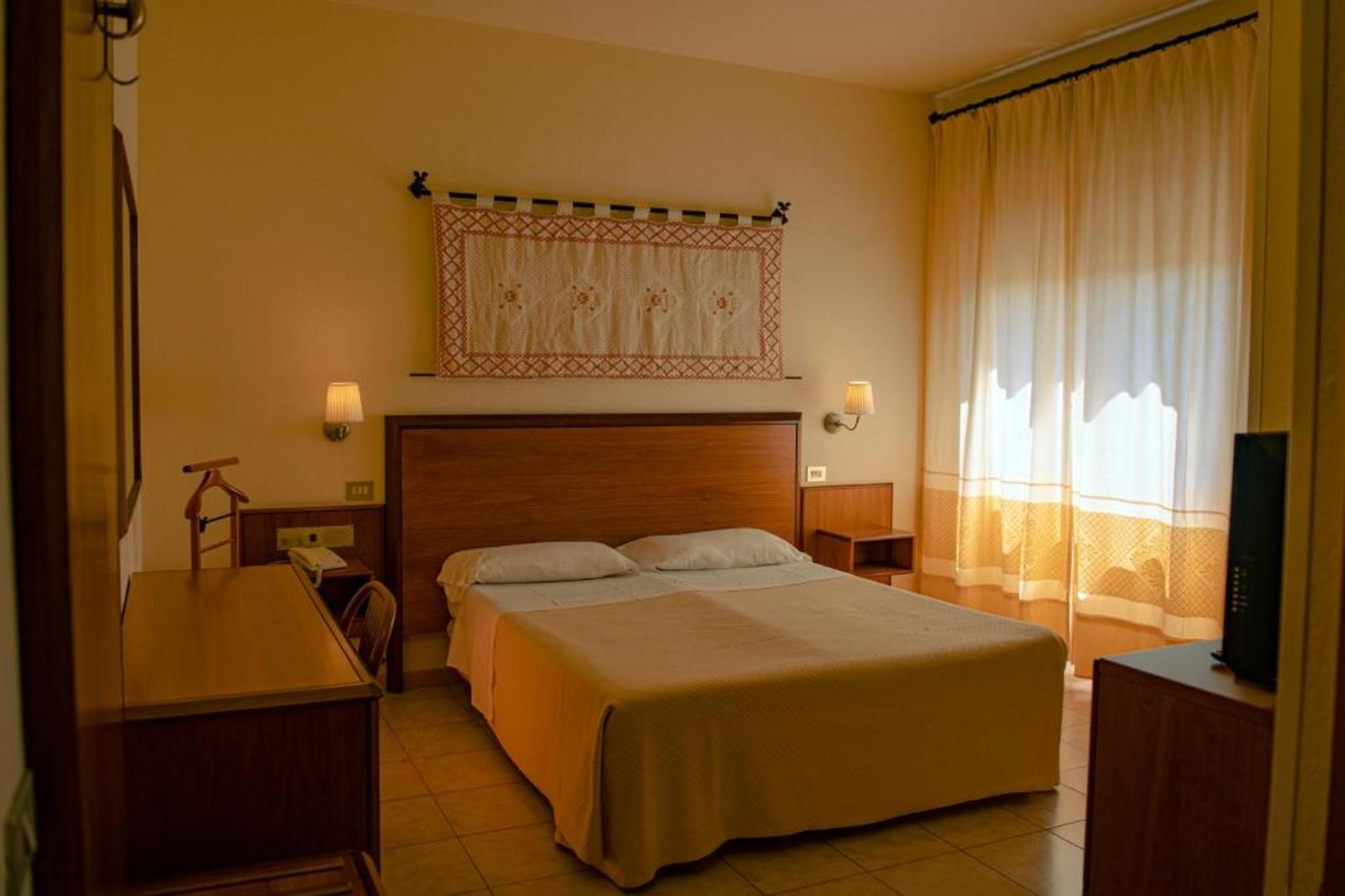

Bologna - Quartu Sant'Elena - Hotel Califfo