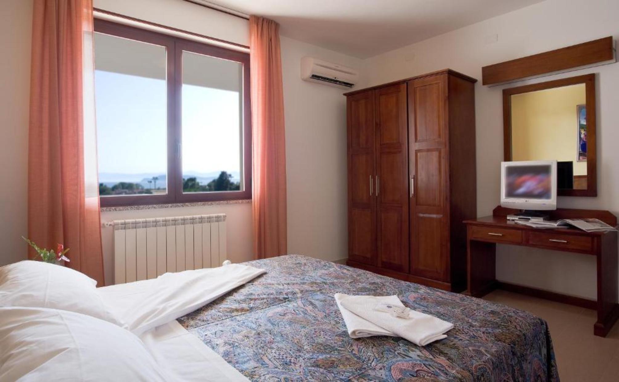 

Bologna - Quartu Sant'Elena - Hotel Califfo