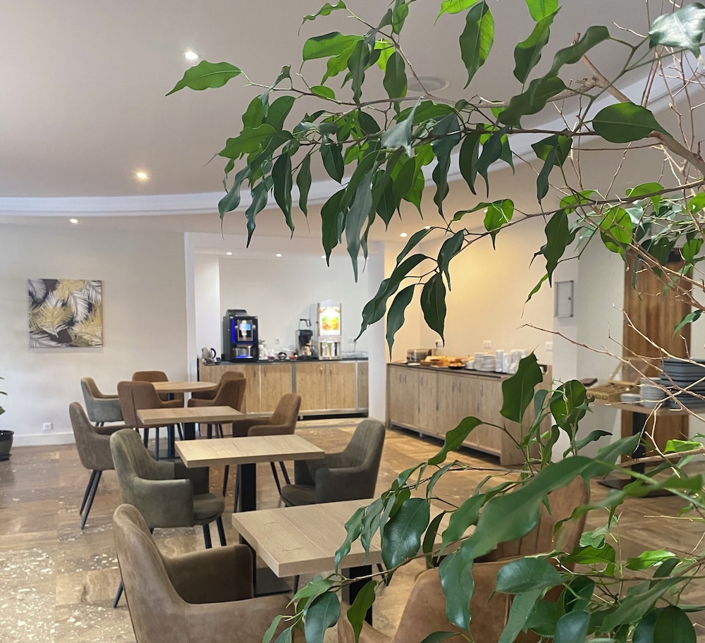 

Milano - Calvi - Grand Hôtel De Calvi