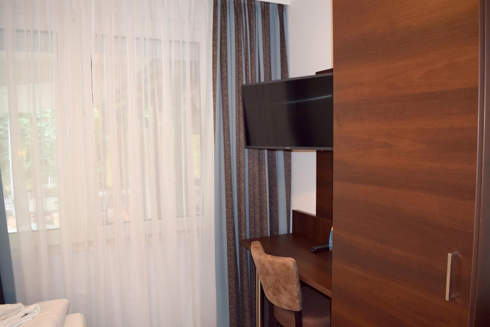 

Napoli - Frankfurt-Main Airport - Trip Inn Budget Hotel Messe