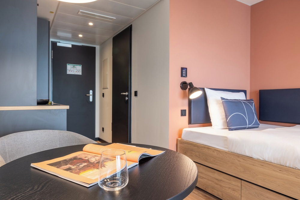 

Ancona - Monaco di Baviera - The Base Munich