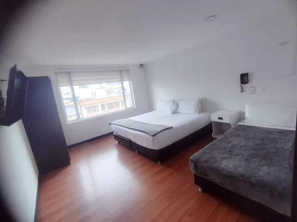 

Napoli - Bogota - Hotel Star Plus