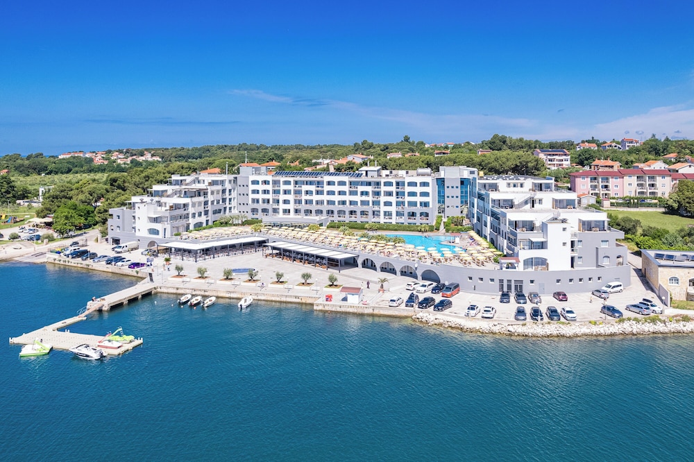 

Roma - Pula - Family Resort del Mar