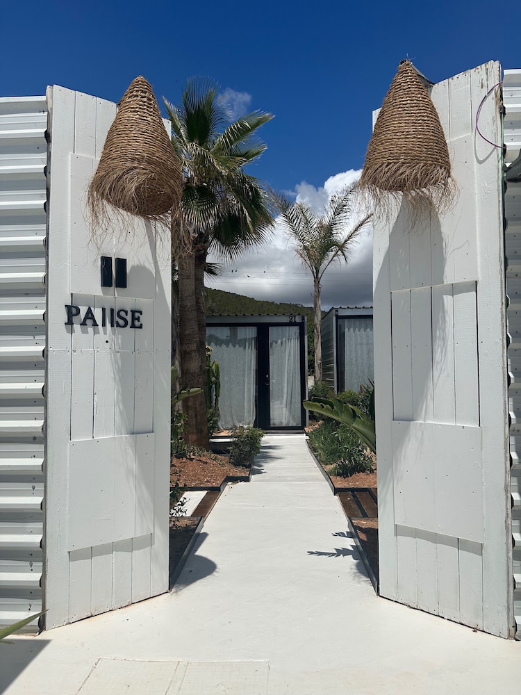 

Roma - Playa d'en Bossa, Ibiza - PAIISE Hotels