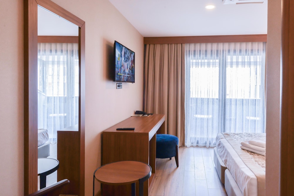 

Venezia - Istanbul, New Airport - İstport Hotels