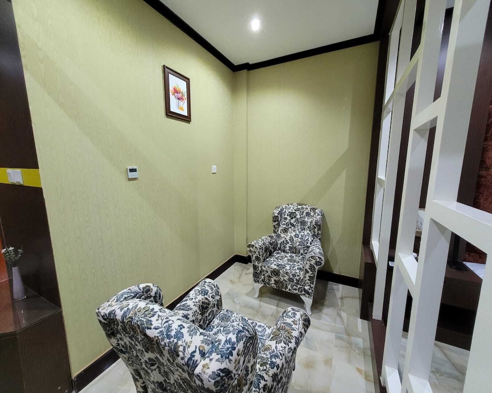 

Roma - Ras Al Khaimah - Camphor Hotel