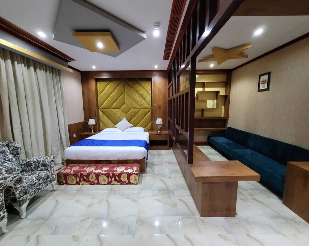 

Venezia - Ras Al Khaimah - Camphor Hotel