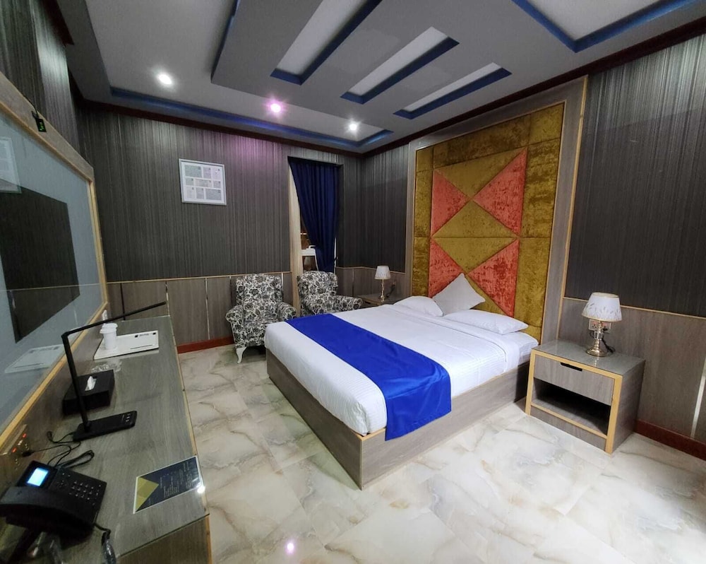 

Verona - Ras Al Khaimah - Camphor Hotel