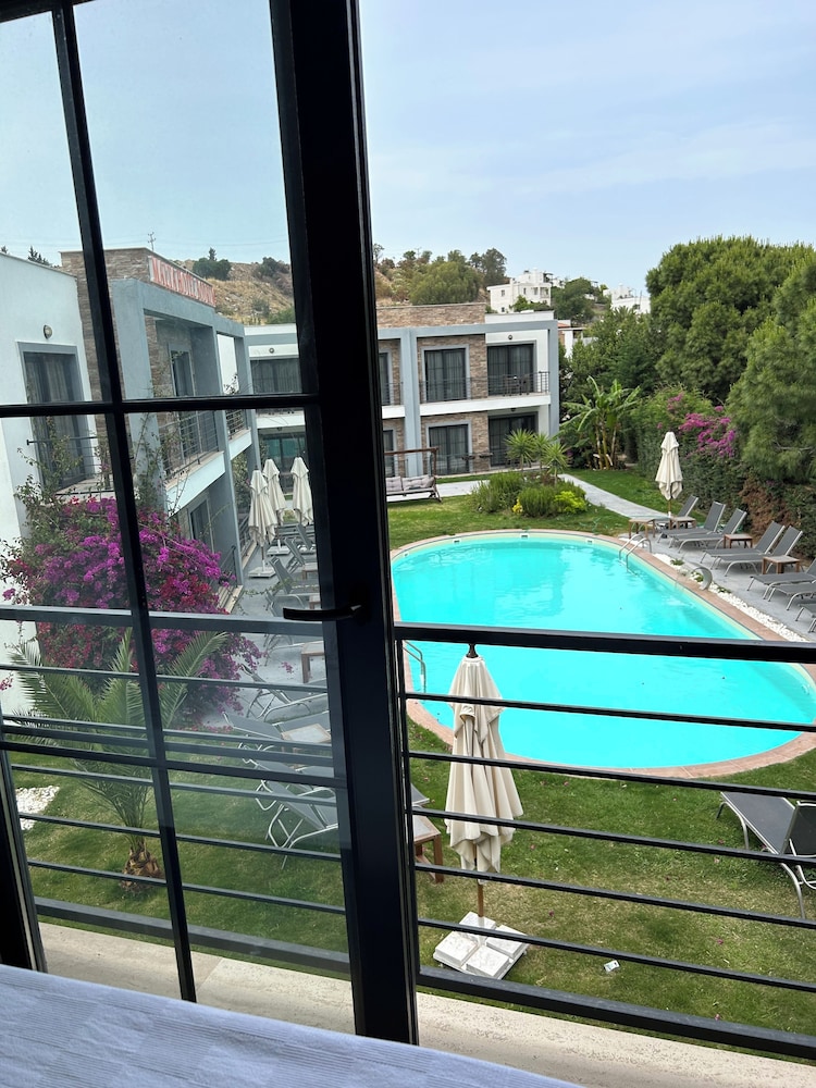 

Bologna - Türkbükü - Malta Hotel Bodrum