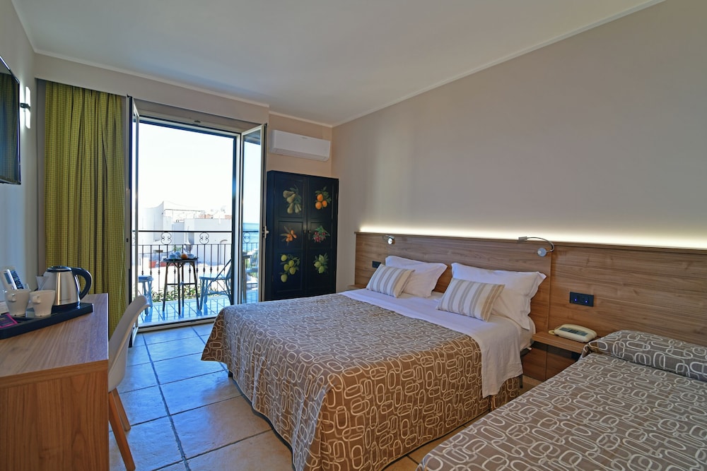 

Napoli - Mascali - Hotel & Apartments Villa Linda