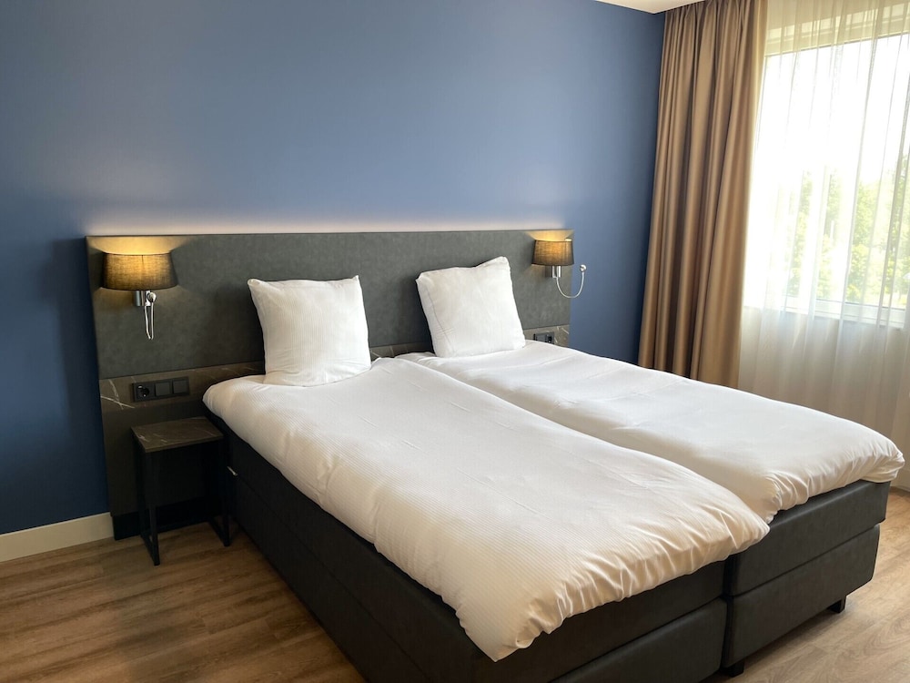 

Milano - Hoofddorp - OZO Hotels Antares Airport