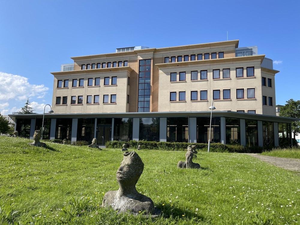

Palermo - Amsterdam - OZO Hotels Antares Airport