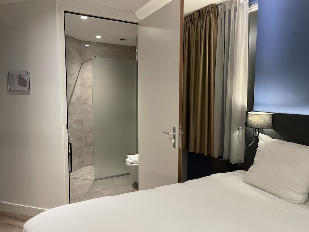 

Olbia - Hoofddorp - OZO Hotels Antares Airport