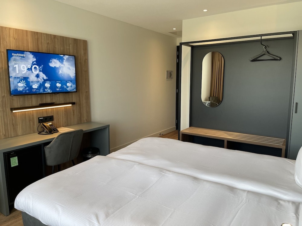 

Palermo - Hoofddorp - OZO Hotels Antares Airport