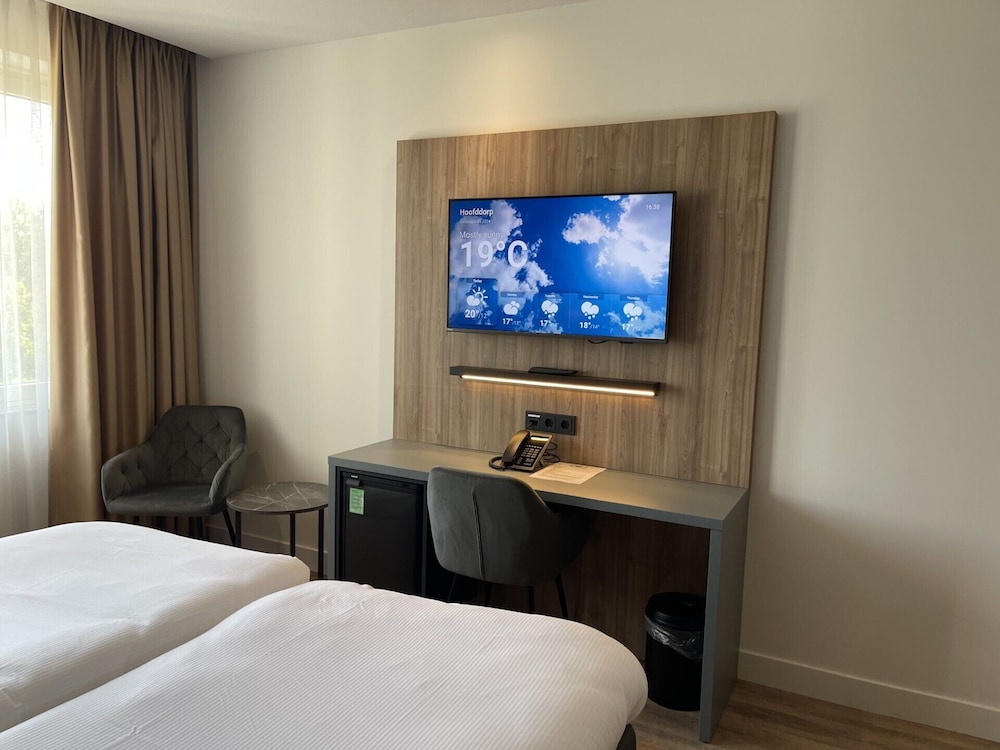 

Bologna - Hoofddorp - OZO Hotels Antares Airport