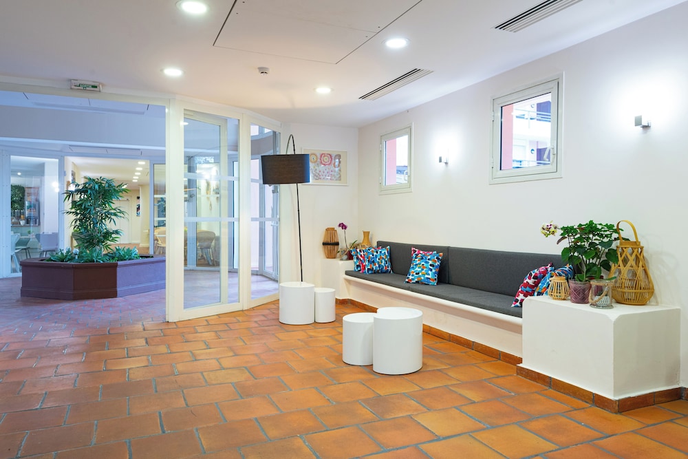 

Napoli - Antibes - Juan Les Pins - Zenitude Hôtel-Résidences Le Cannet