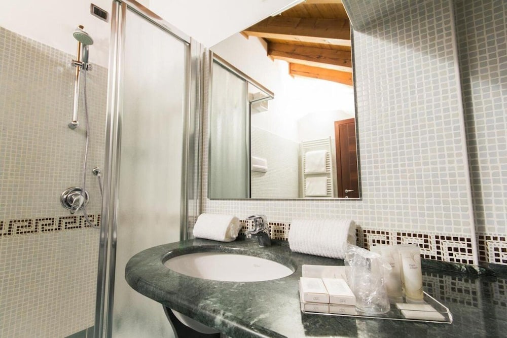 

Brindisi - Treviglio - Country Hotel Castelbarco