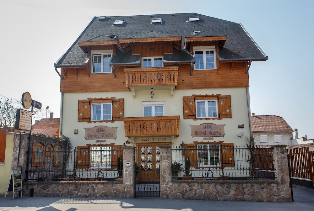 

Milano - Budakalász - Hotel Karin