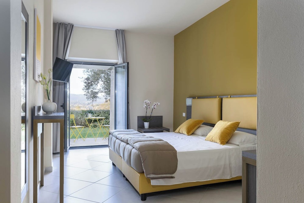 

Palermo - Siena - Tuscasì Aparthotel