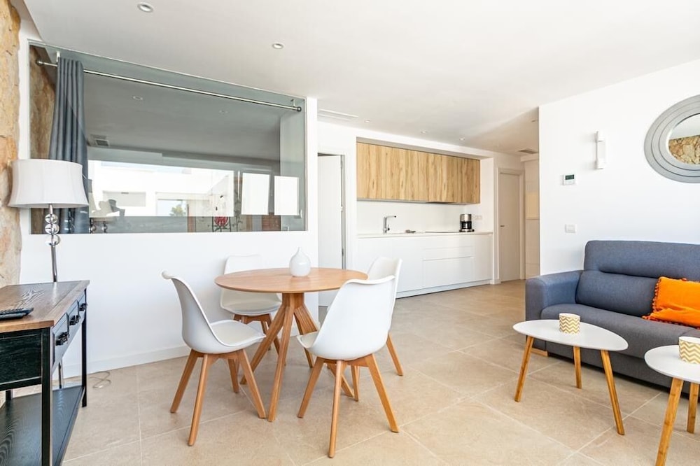 

Milano - Es Cubells - Cala Vadella Panoramic Retreat
