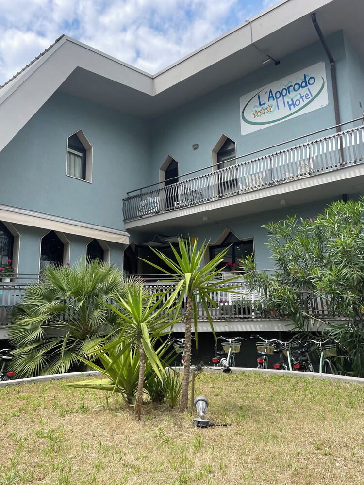 

Milano - Cesenatico - Hotel L'Approdo