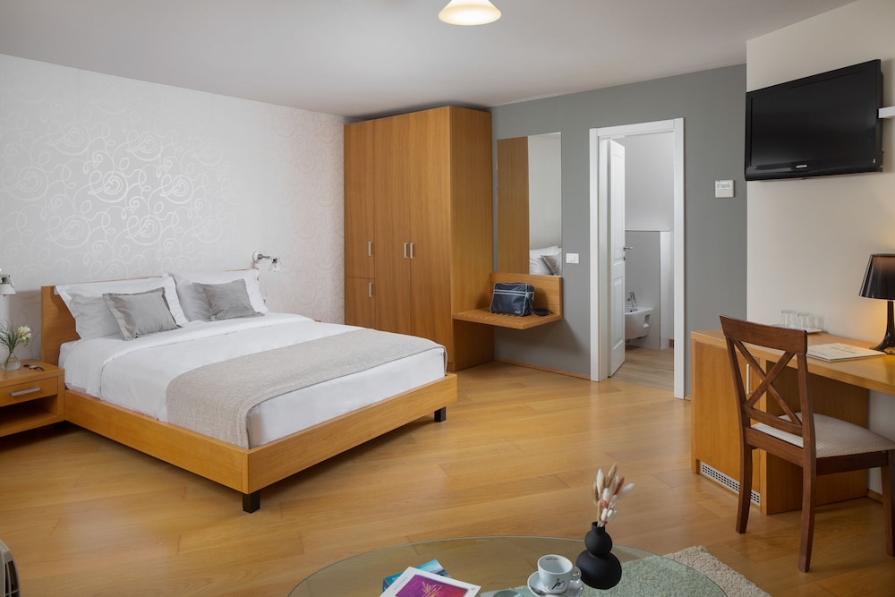 

Bologna - Barbariga - Hotel La Grisa