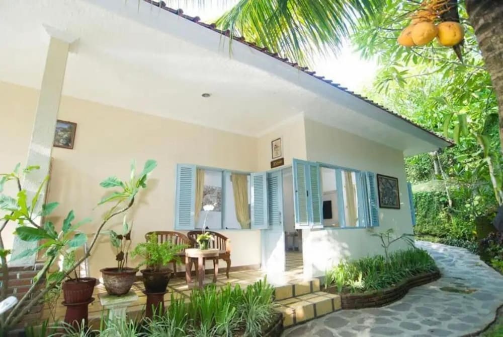 

Milano - Senggigi - Attara Heritage Senggigi