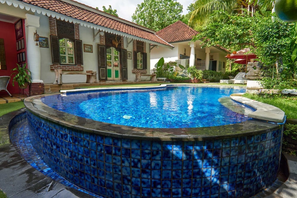 

Bologna - Senggigi - Attara Heritage Senggigi
