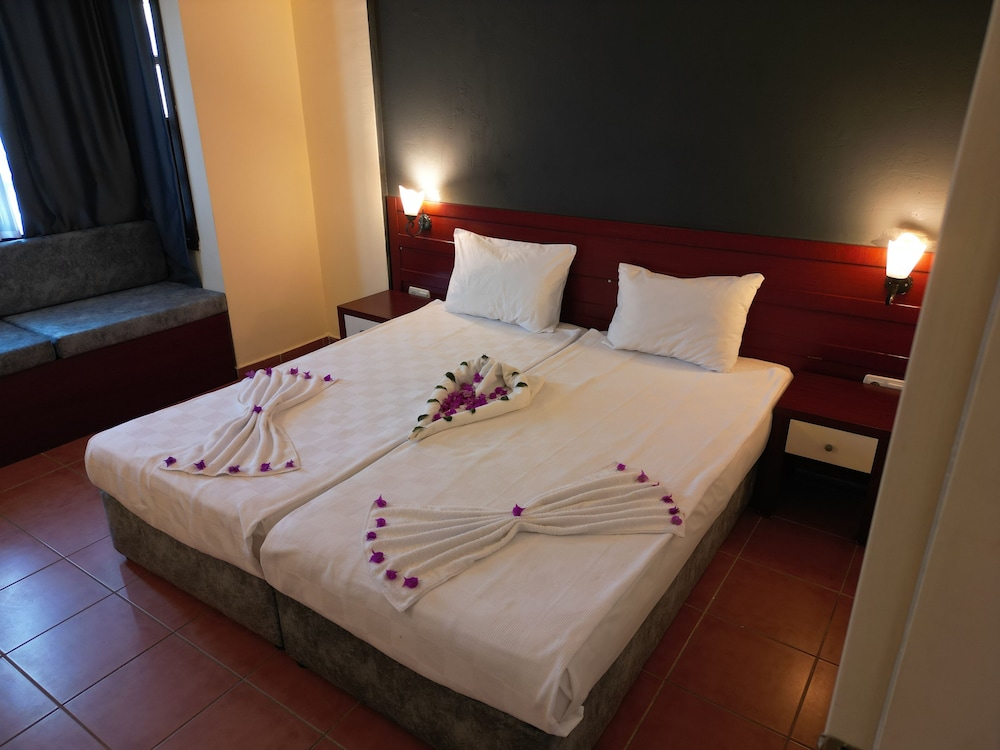 

Bologna - Side - Lemas Suite Hotel