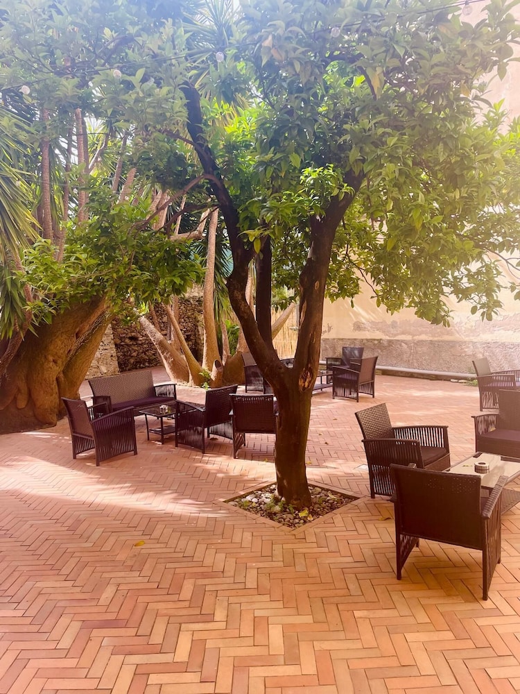 

Milano - Finale Ligure - Hotel Florenz