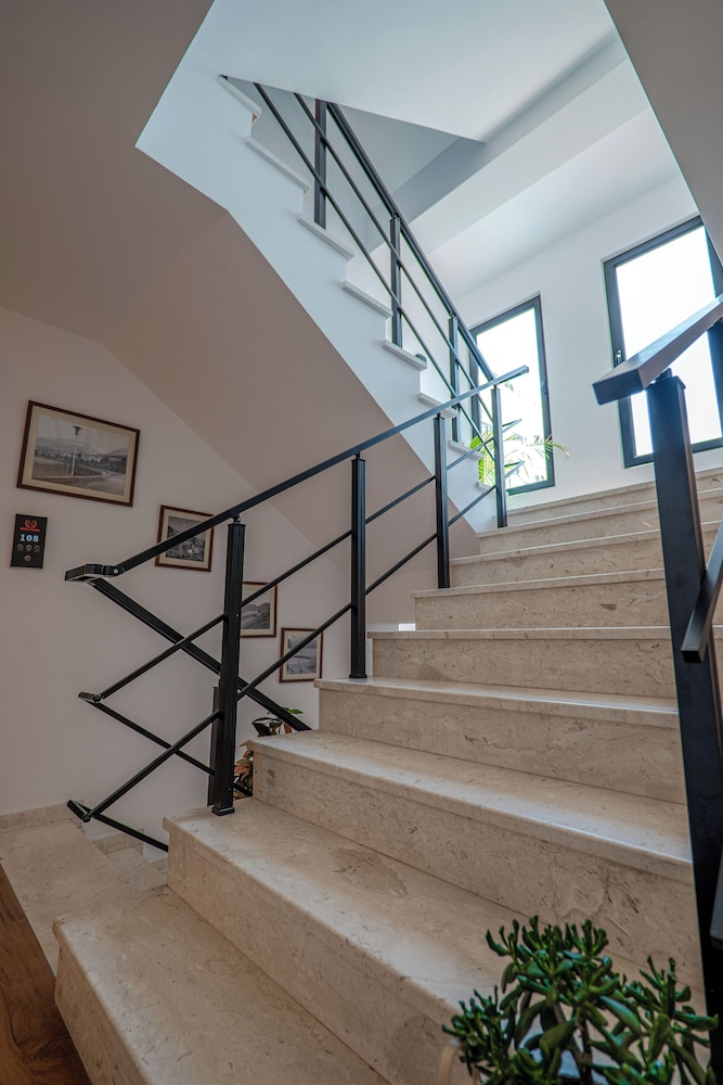 

Pisa - Costa albanese - Hotel Havana