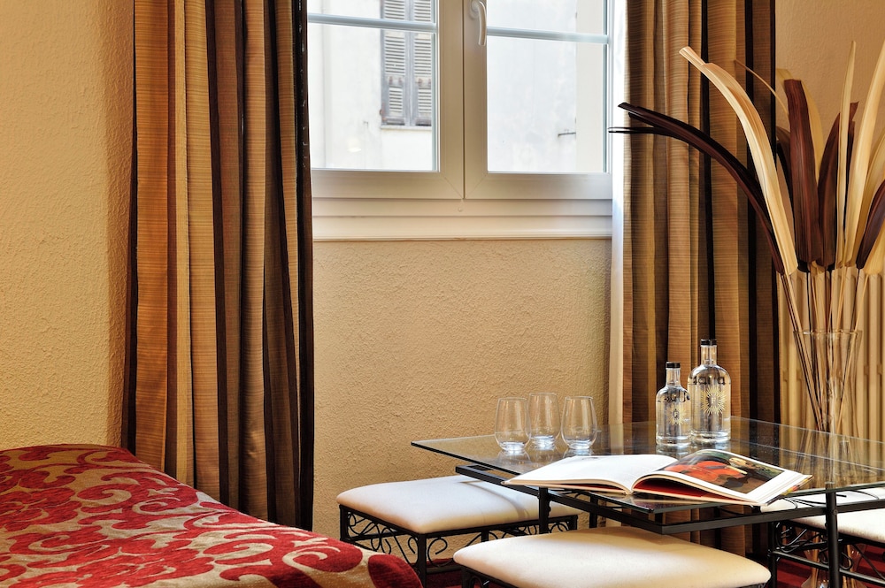 

Roma - Ajaccio - Hôtel Fesch & Spa