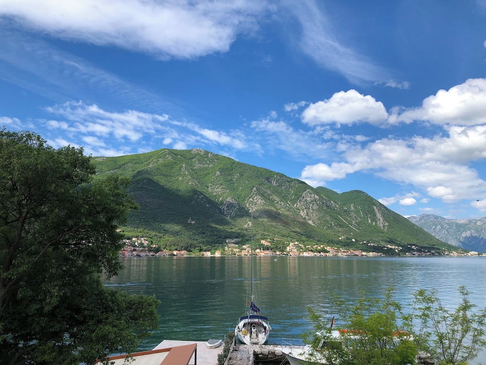 

Milano - Kamenari - Turquoise Beachside Apartments
