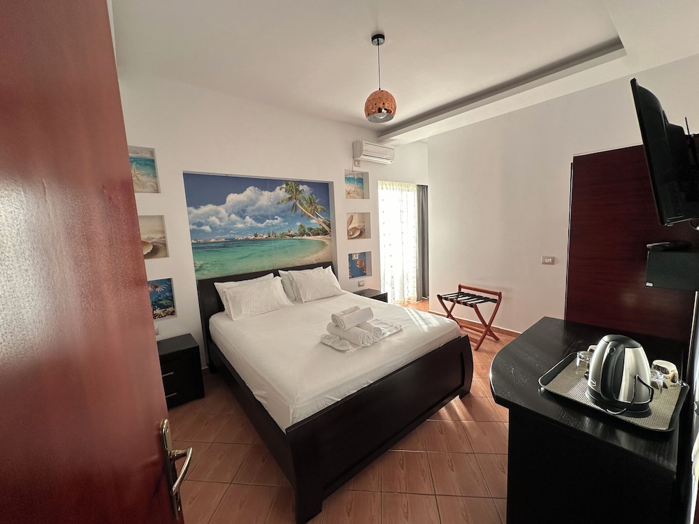 

Bari - Sarandë - Hotel Oskar