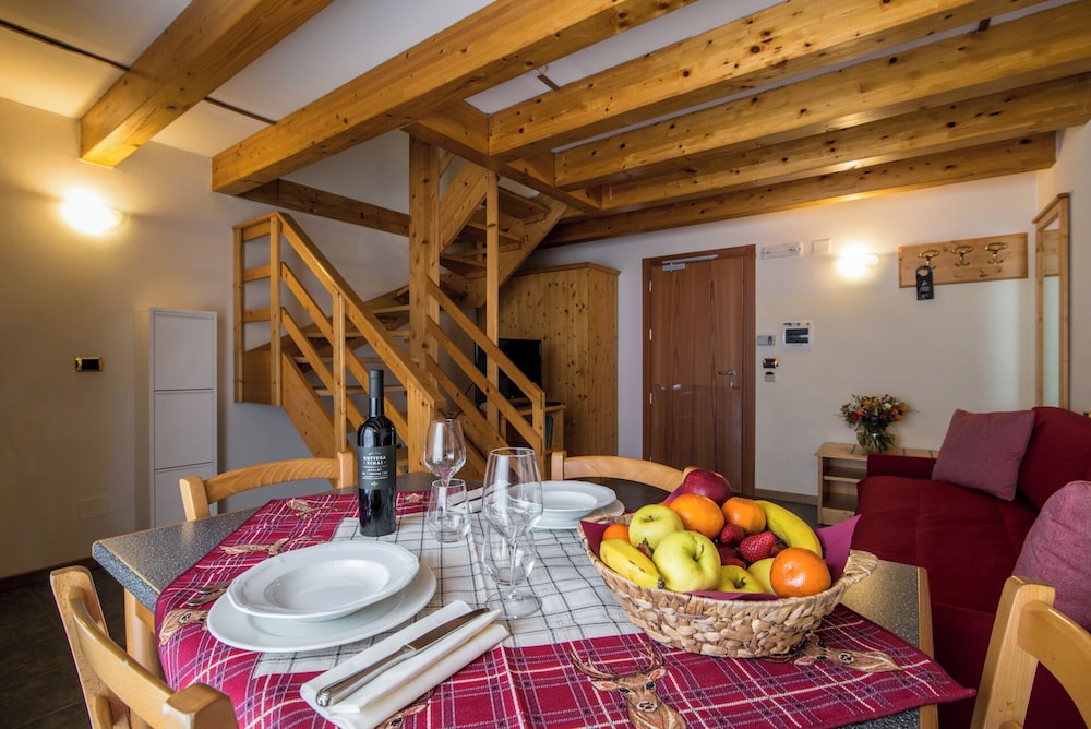 

Napoli - San Martino di Castrozza - Hotel Colfosco