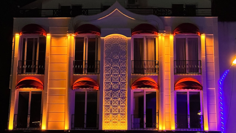 

Bologna - Belek - Red Castle Hotel & Pub