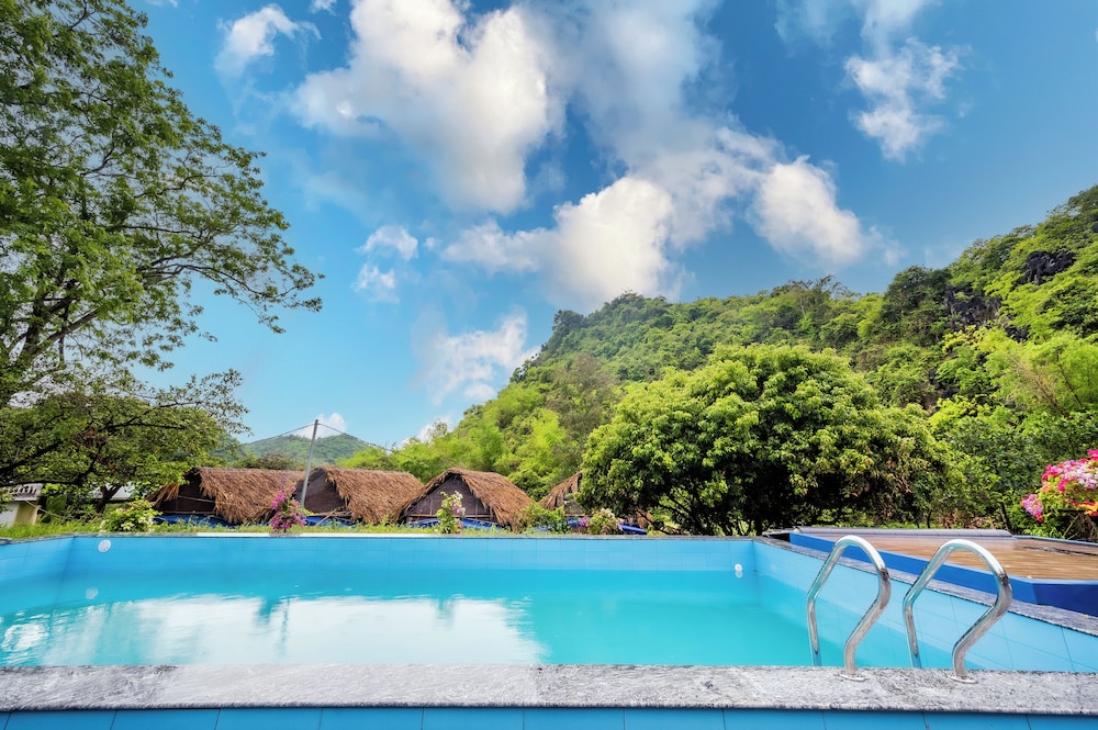 

Roma - Cat Ba - Catba Papillon Garden Bungalow & Resort