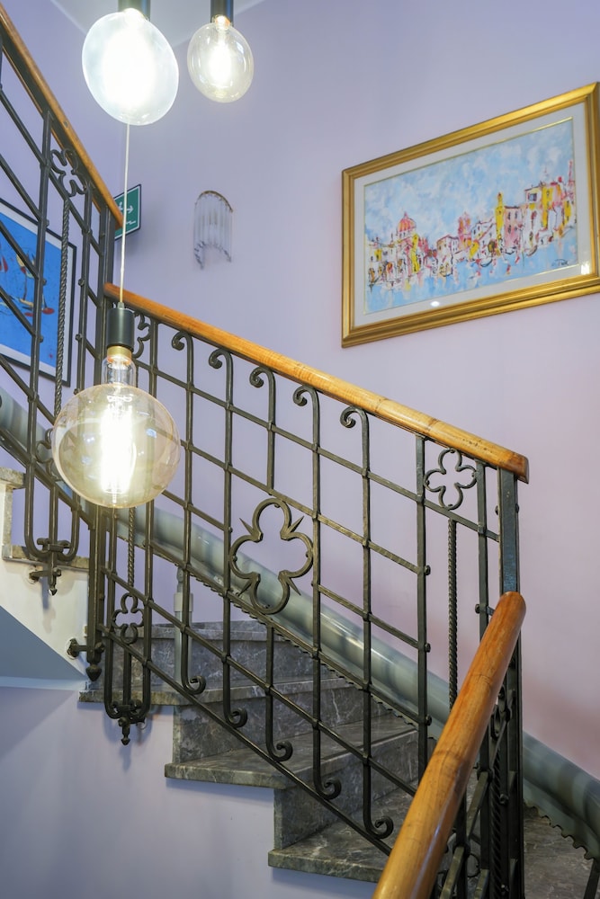 

Palermo - Mirano - Hotel alla giustizia
