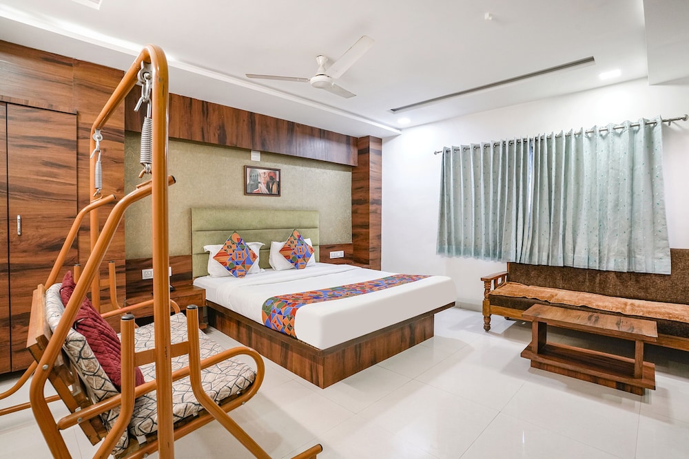 

Milano - Ahmedabad - Fabhotel Ratna Palace
