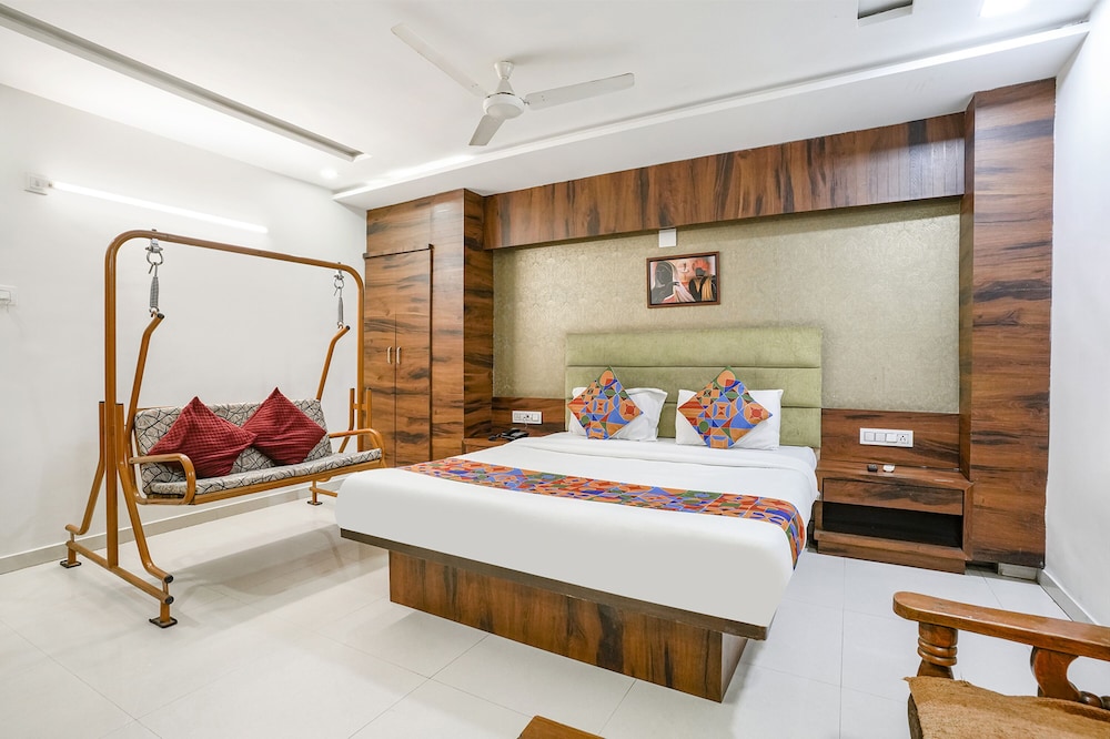 

Milano - Ahmedabad - Fabhotel Ratna Palace