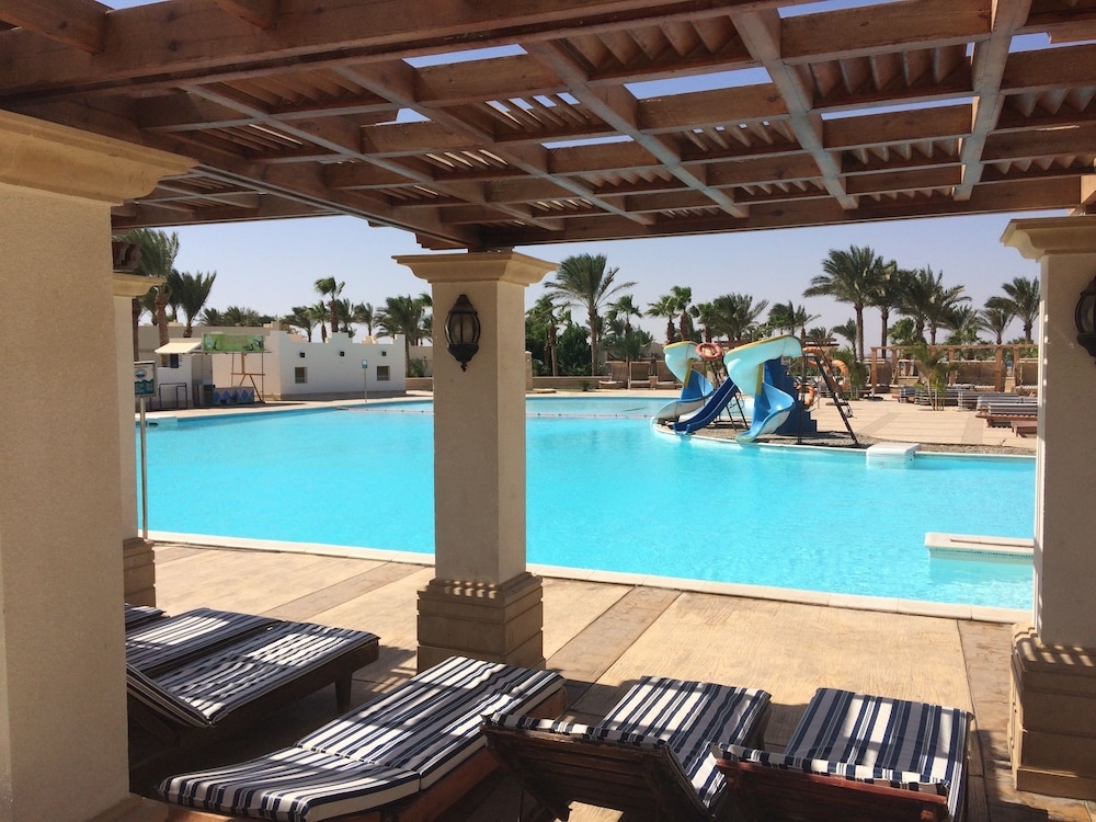 

Bari - Sahl Hasheesh - Hurghada Coral Beach Hotel