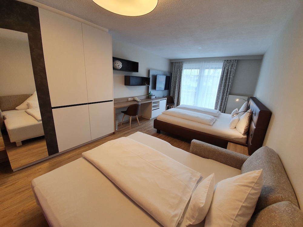 

Napoli - Anif - Hotel Himmelreich