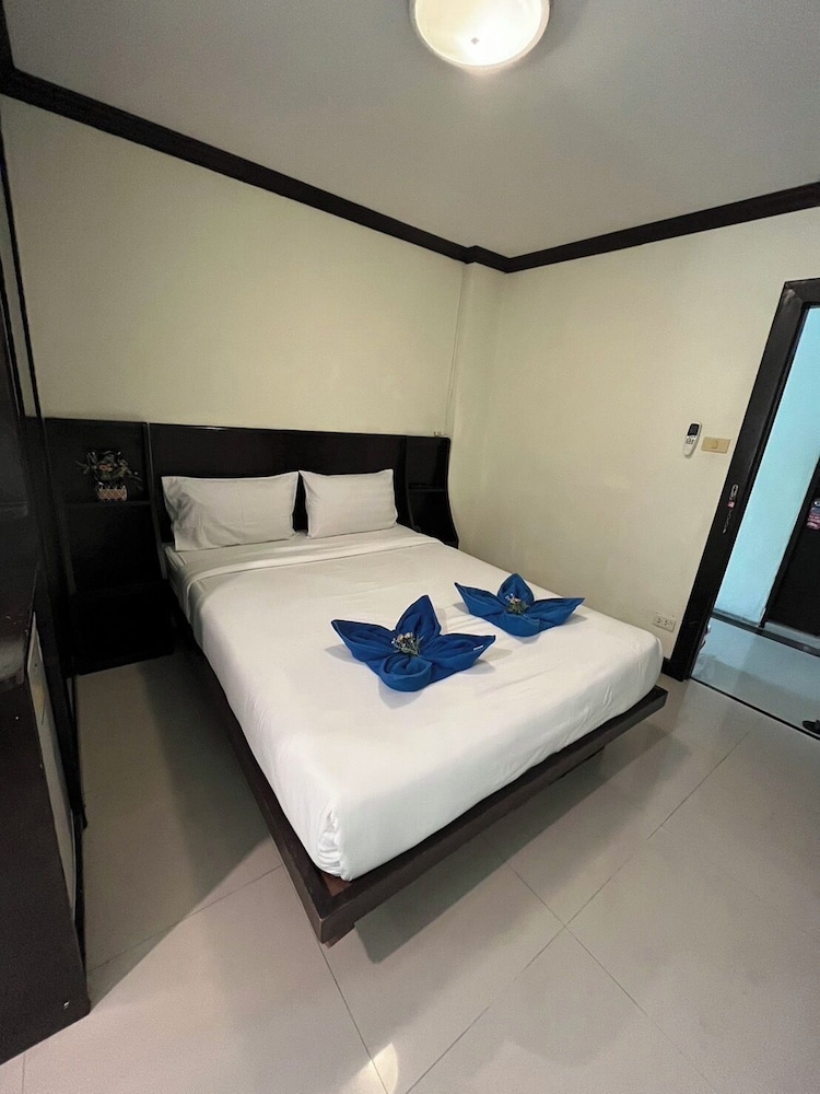 

Bologna - Karon Beach - Blueskyhouse Patong