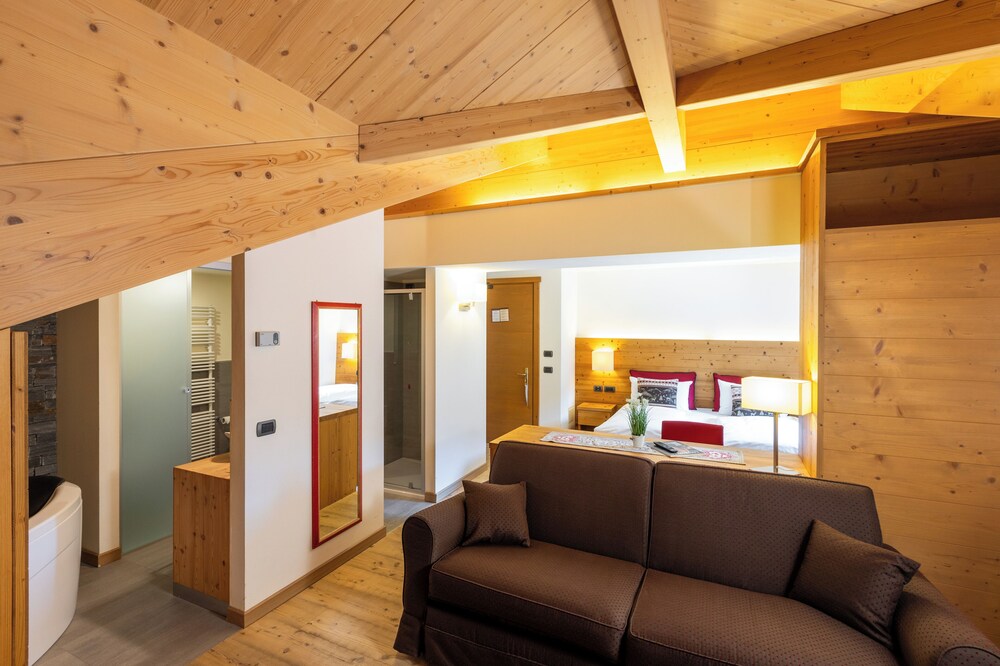 

Roma - Bormio - Cardo hotel