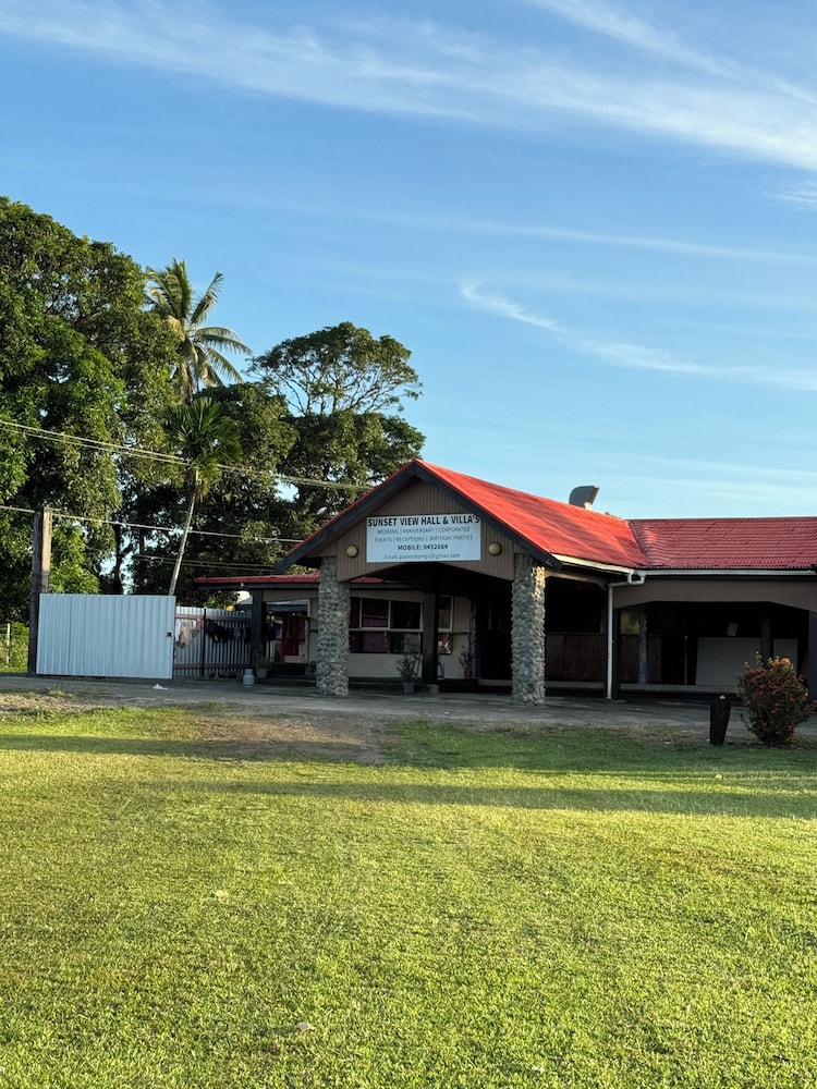 

Roma - Pacific Harbour - SUNSET VIEW HALL AND VILLAS