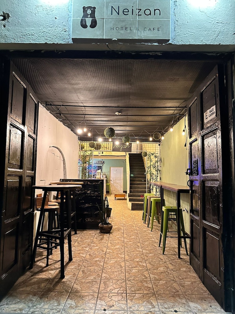 

Napoli - Antigua - NEIZAN HOTEL