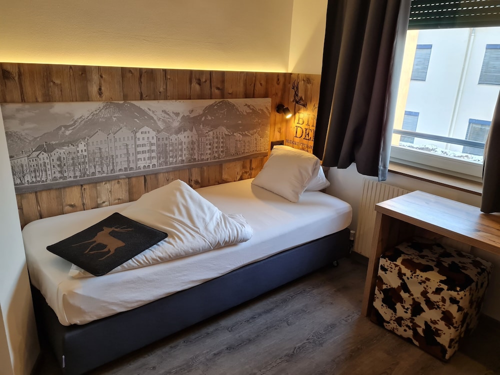 

Roma - Innsbruck - BinderS Budget City-Mountain Hotel